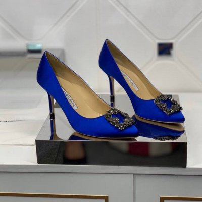冲量价: P350最高版本 Manolo Blahni*K长期做货 23新春Mb永恒经典钻扣系列 超级超级爱Mb这双高跟鞋 钻扣的设计超级美 好想再入不同色 日