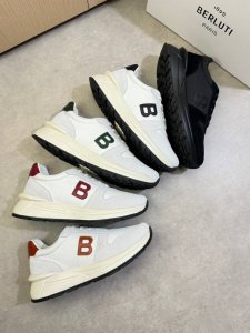 berluti 伯鲁提 -高端品质 原单休闲运动鞋 -鞋面：进口纳帕小牛皮、反绒小牛皮、品牌高丝光帆布匹、鞋身车缝品牌图腾、鞋舌品牌布标 -内里：水染牛皮 -大