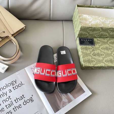 出厂： Gucci 古驰2025顶级专柜 初夏情侣新款 官网上新 独家首发 Gucci 古驰 25S 初夏情侣拖 古驰拖鞋 古驰情侣穿搭 Gucci拖鞋 Guc - 点击图像关闭