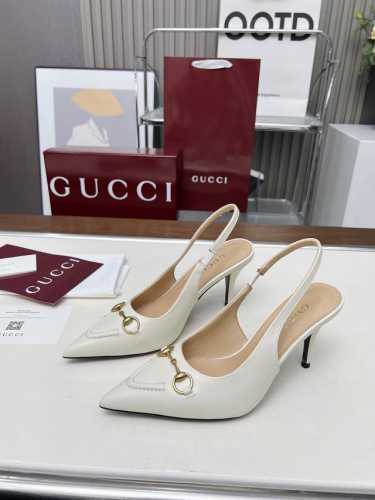 原单品质gucci2025春夏新品牛皮压花高跟鞋，顶级品质发售购入正品开发原版压花工艺经典双G老花面，内里羊皮配合意大利原板材质与工艺原版一致码数:35-42，