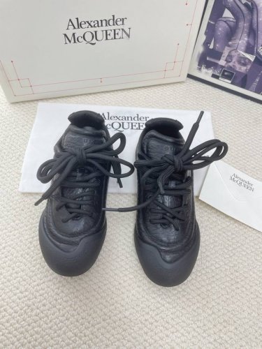 ALEXANDER MCQUEEN 亚历山大 麦昆 24ss 秋冬最新 Flexion系列 情侣款 复古 休闲 运动鞋 原版购入开发 做货 这款Flexion