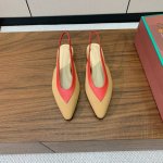 Loro piana 拼色后空单鞋 极简主义风格 属于非常耐看的款式 高级百搭之王一年四季春夏秋冬皆适宜 鞋面订制布拼皮 羊皮垫脚 进口真皮大底 码数 35-4