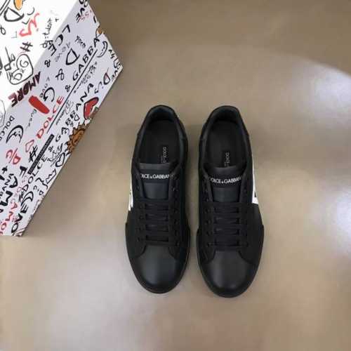 元新款Dolce＆Gabbana 顶级原单DG重工系列，进口原版防水帆布，撞色设计超好看，精致奢华，超A级别！版型对比专柜正品，丝毫不差！size：38-46