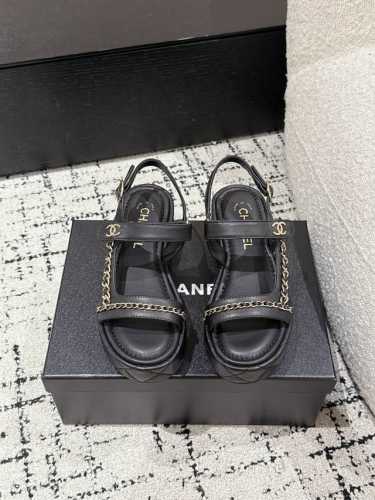 顶级 代购级 Chanel 小香25 春夏度假系列单品 厚底凉鞋 原版开发制作 材料同步 五金独家开模铜扣链 水台中低全真皮 非市面超纤维 同步飞机盒全套包装