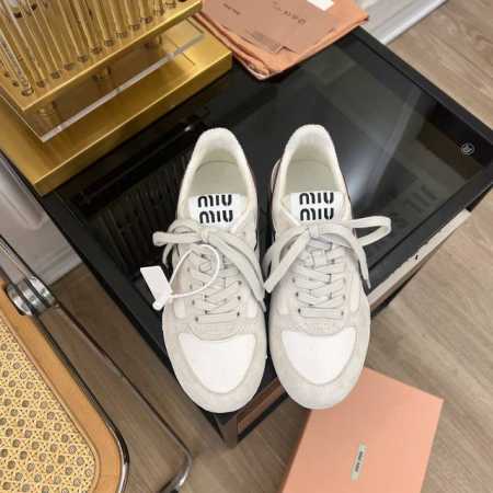 情侣款 MiuMiu缪缪 2024 miu家2024春夏新品 专柜最新爆款拼色德训鞋阿甘鞋休闲运动鞋系列 Miu 与New Balance合作系列无疑是近几年最 - 点击图像关闭