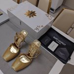 SAINT LAURENT ” SYL圣罗兰 顶级版本25SS众明星网红追捧的尖锥形细高跟，方头绑带小鱼嘴凉鞋。SYL 2025官方VIP 贵宾版金花磁铁盒 认