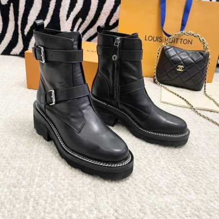 LOUI* VUITTO* L驴牌2024年新款 Beaubourg裸靴 机车风厚底马丁靴 跟高:4cm 码数 35-39订做40.41 - 点击图像关闭