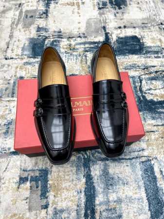 Balmain～ 码数:38-45 巴尔曼新款男士皮底正装皮鞋,原单品质牛货，面采用进口小牛皮制作，搭配牛皮内里 垫脚，原版进口真皮大底，尽显奢华，看对眼必须入 - 点击图像关闭