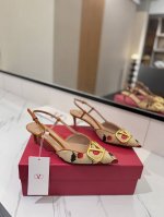 出厂价pp Valen~Tinovlogosignature2025春夏系列 樱桃幻境系列 春夏的甜妹配色 鞋面 拉菲草 内里 垫脚羊皮 大底 意大利真皮大底