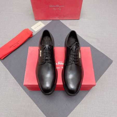 Ferragamo 菲拉格慕男士皮鞋顶级代购原单货、原版进口牛皮 进口羊皮内里羊皮垫脚、原版大底！Size：38-44 编号0117 - 点击图像关闭