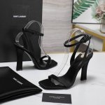 厂价 Saint Lauren*Ysl圣罗兰经典春夏 新品一字带高跟凉鞋 斩男又斩女的高跟鞋 爱了 不愧是最懂女人的品牌 上新即售空 尤其是侧面线条设计流畅自然