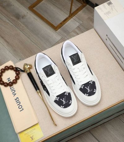 出厂价 牛里：全套包装 Louis Vuitton 路易威登 Lv 顶级新款专柜同步发售，鞋面意大利进口头层牛皮，全进口牛皮内里，完全1比1复刻，鞋底：原厂特供