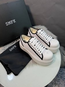 橙子出厂价p smfk 国潮十字花厚底饼干鞋 休闲鞋 小白鞋 帆布鞋 买手店一鞋难求 超多明星网红种草 鞋面采用进口牛皮拼海绵网布透气舒适 内里羊皮上脚非常舒适