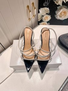 橙子出厂价p gianvito Rossi 一字带尖头高跟凉鞋 高跟鞋 设计超酷 经典百搭 上脚舒适 随意搭配皆可完美呈现 优雅风格 创造不一样的感觉 跟高 7