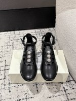 tokyo Bopper 小众潮牌 25 春夏新款 罗马 繁花 玛丽珍 小皮鞋 真的的美死了 新款小众品牌 每一个颜色都很好看 经典的花朵设计 具有独特的设计