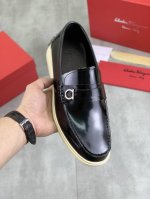 工厂p价p 实价 水染牛里 Salvatore Ferragamo 菲拉格慕 男士最新款休闲商务皮鞋 同步上市 面料采用专用进口原版开边珠小牛皮 内里采用进口水