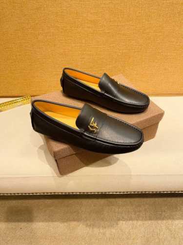 工厂p价 Gucci 古奇男士新款豆豆鞋上市 原单品质 官网1:1同步头层牛皮皮内里，完美造型顶级品质，橡胶耐磨大底，，鞋型饱满，立体感十足超级百搭 高档不失品