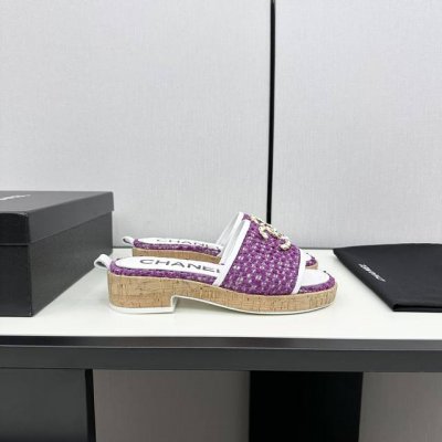 冲量价: Cha小香24P春夏新品凉拖 香奶奶家一贯的优雅名媛气质 高级感十足！上脚非常Nice～ 不管光脚穿或搭配裙装、裤装、 都非常百搭！无敌美！特别仙 少