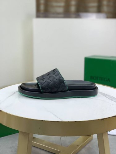工厂p价p 实价 原单品质 Bottega Veneta官网爆款路易威登 Bv男士手工编织拖鞋 专柜同步发售 ！意大利进口原版手工编织牛皮，原厂特供原版轻便发泡