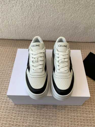 CELINE思琳赛琳 厚底 小白鞋 鞋后帮和侧面压印CELINE标志厚底面包鞋2025春夏新款 凯旋门徽标系带 简单舒服，干净利落，增高显腿细无论是单穿还是搭配