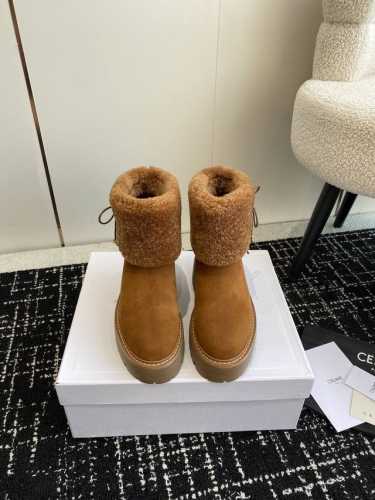 代购级 Celine 思琳秋冬新款杨幂同款骑士靴 赛琳保暖雪地靴棉鞋 凯旋门英伦风短靴 简约大气时髦 耐看不过时 是时尚圈永不退潮的经典所在 复古的英伦风格，让