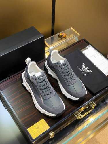 商品名称：Armani 阿玛尼 正规码数: 38-44 休闲鞋 商品材料：精选 牛皮鞋面，柔软羊皮垫脚；原厂特供大底。