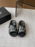 Chromehearts 克罗心 今夏最流行的懒人拖鞋韩版潮流夏季时尚半拖 高端大气上档次外 更加适合懒人族们 随意搭配 码数：36-37 38-39 40-4