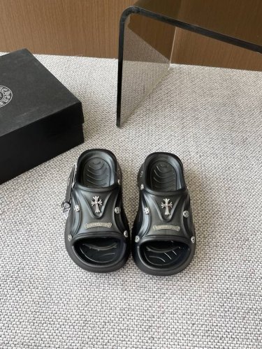 Chromehearts 克罗心 今夏最流行的懒人拖鞋韩版潮流夏季时尚半拖 高端大气上档次外 更加适合懒人族们 随意搭配 码数：36-37 38-39 40-4