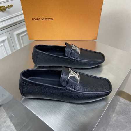 新品louis Vuitton* 顶级男士驾车鞋 休闲 乐福鞋 豆豆鞋原单顶级代购货原版进口荔纹牛皮搭配原版五金扣进口牛皮内里 牛皮垫脚原版橡胶大底 Size： - 点击图像关闭