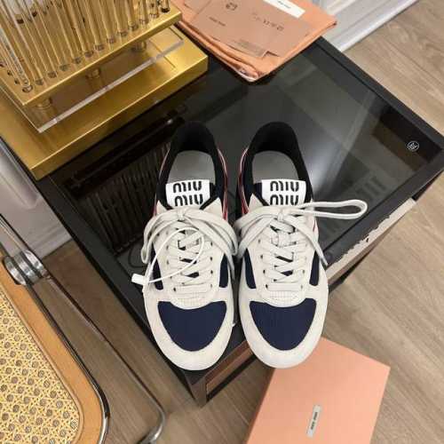 情侣款 MiuMiu缪缪 2024 miu家2024春夏新品 专柜最新爆款拼色德训鞋阿甘鞋休闲运动鞋系列 Miu 与New Balance合作系列无疑是近几年最