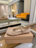 价格p： Gianvito Rossi 2025 春夏款 罗西 Gr 芭蕾舞鞋平底玛丽珍单鞋 异域风情满满的宝石，像一串手串，串戴在脚上，皮质超级柔软，上脚舒适