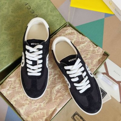 橙子出厂价p gucci 古驰 最新款双G 情侣款 休闲小白鞋 运动鞋 德训鞋 情侣款 原版购入开发 做货 采用创新缝线工艺制作 打造如水般的流动质感 皮革设计