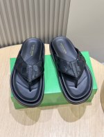 bv手工编织男士拖鞋凉鞋-适合爆走 依旧是强调极简与实穿性 却又充满鲜活的艺术性 超级经典 奢华又舒适 进口牛皮+牛皮内里+轻质大底 size:39-44 38