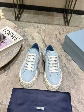 Prada 专柜同步上新 新款低帮饼干鞋 最火复古休闲运动鞋 巴黎购版 原版1:1开发 普拉达这款休闲小布鞋特别的耐看 鞋面是按照原版开的布是阿根廷进口棉麻布 - 点击图像关闭