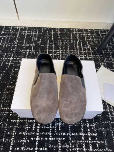 东莞代购级 the row 24ss 秋冬季新款 芭蕾舞 单鞋 据说这是本年度最美丽的芭蕾舞 奶奶鞋，法式优雅气质在线、高级又时髦，可盐可甜，文艺又气质！ 四季