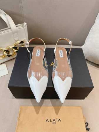 高版本出厂350 独家新品 Alaia 阿莱亚24Ss 走秀款爱心平底鞋 最近超火的一款平底鞋 章小蕙同款 风靡全球的一款爱心平底鞋 浪漫又迷人 舒适百搭配上不 - 点击图像关闭