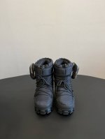 Prad* 普拉达女士徽标尼龙华达呢雪地派对金属标齿轮厚底收缩系带羽绒雪地靴女 有轻奢的内蕴品质，颜色明柔和大气，自带温暖的腔调，材穿着舒服，爱不释手 高颜值高