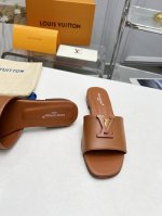 p直销 Louis Vuitton 路易威登女士新款凉鞋 Lv Sunset Comfort平底凉鞋以精致牛皮面羊皮里，鞋面道出手工艺，搭配真皮底* 穿着体验。