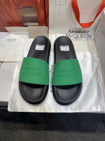 Alexander Mcqueen 。麦昆拖鞋系列：高端品牌 3D制面，升级版大底，更轻便，防滑。市场顶级品质，潮人必备，夏季拖鞋的季节来了，穿起来超级唯美. - 点击图像关闭