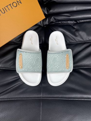 38-45 Louis V*高端精品 奢品拖鞋 1:1高端品质 休闲阳光宽松舒适型 最高版本高品质精品 经夏季必入哦