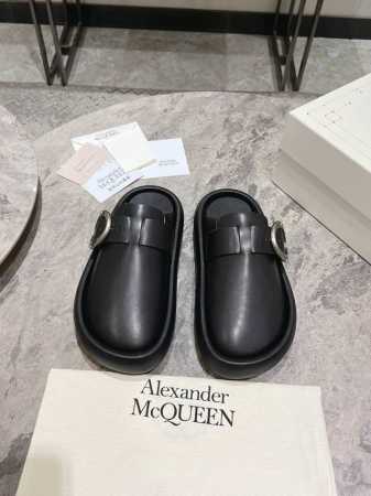 冲量价: P3902025春新品Arc厚底麂皮拖鞋男女情侣款Aiexandermcqueen已认证。 最新同步专柜新版T台走秀款 ，原版开模1:1复刻， 面料釆 - 点击图像关闭