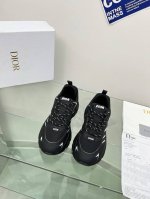 实价: 2025迪奥B32全新Shoes来袭。真的太好看啦！ 做工精细网面空压 透气美美哒。 独家开模。原版一比一复刻。无可挑剔。。大底Tpu组合。 官网6色齐