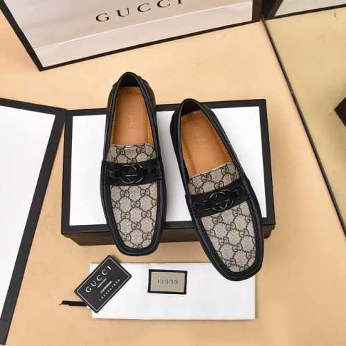 出厂价 羊里 Gucci* 顶级版本 古奇经典豆豆鞋！选用进口原版牛皮，内里头层舒适羊皮内里！原版耐磨橡胶大底！高品质精品！码数38-46 带鞋拨 布袋 卡片