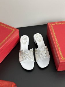 高跟凉鞋 Rcs新款夏日闪闪亮亮 钻忽隱忽现，每个女孩都要拥有一双Rc这款实穿好搭配巨显瘦显腿长 鞋面材质：施华洛世奇钻 鞋里材质：羊皮 鞋底材质：原版银色真皮