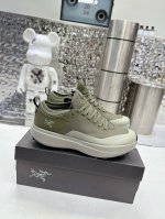 顶级版本Arcteryx 始祖鸟 Konaseal Lt 利用先进的技术、更轻但可靠耐用的材料和高度专注的设计流程，我们创造了我们最轻的接近鞋Konseal