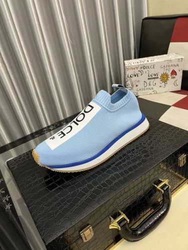 出厂价Pp： Dg～ 情侣装休闲鞋 2025Z柜同步发售 码数:35-46# 8个颜色鞋面选用多材质拼接网布内里，舒适透气，鞋底：原版舒适耐磨大底，实物拍摄实物