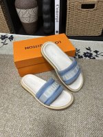 实价 长期有货2025新款 情侣款 Louls Vultton 配抽屉盒 布袋 卡片 发票 路易威登 独特现代风凉鞋 Lv专柜代购男女休闲拖鞋 专柜同步发售 原