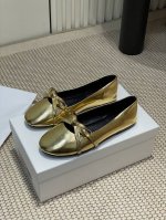 Untitlab 小众设计师belts ballerina系列25春夏新款朋克风平底单鞋 蝴蝶结束带芭蕾舞鞋鞋头采用不规则方形线条设计.概予脚趾充分空间感.鞋口