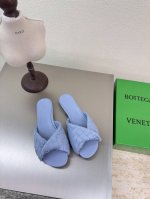 平底系列 Bv Blink 系列拖鞋 15 毫米级 编织单鞋 真皮手工编织 淡蓝色 编织 这款经典款 简直Bv最新天花板啦 双色彩色百搭 简约一块皮15毫米抽条