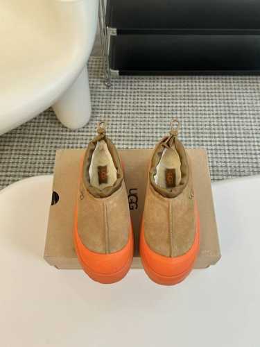 男装10 Ugg王一博同款塔斯曼 UGG Tasman Weather Hybrid一秒蹬 男女同款经典Tasman鞋型之上加入大橘底机能撞色设计，环保防水防雪